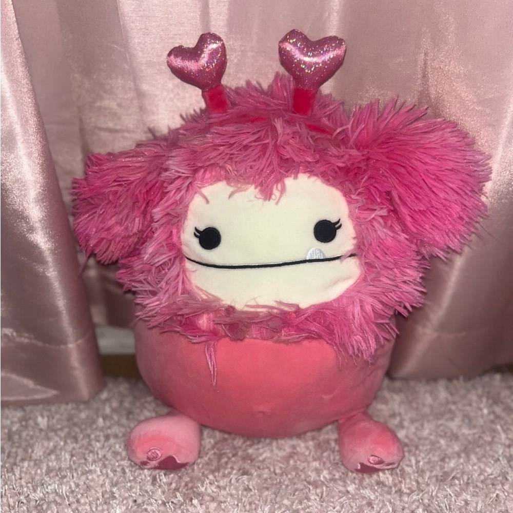 valentine's caparinne 11" squishmallow